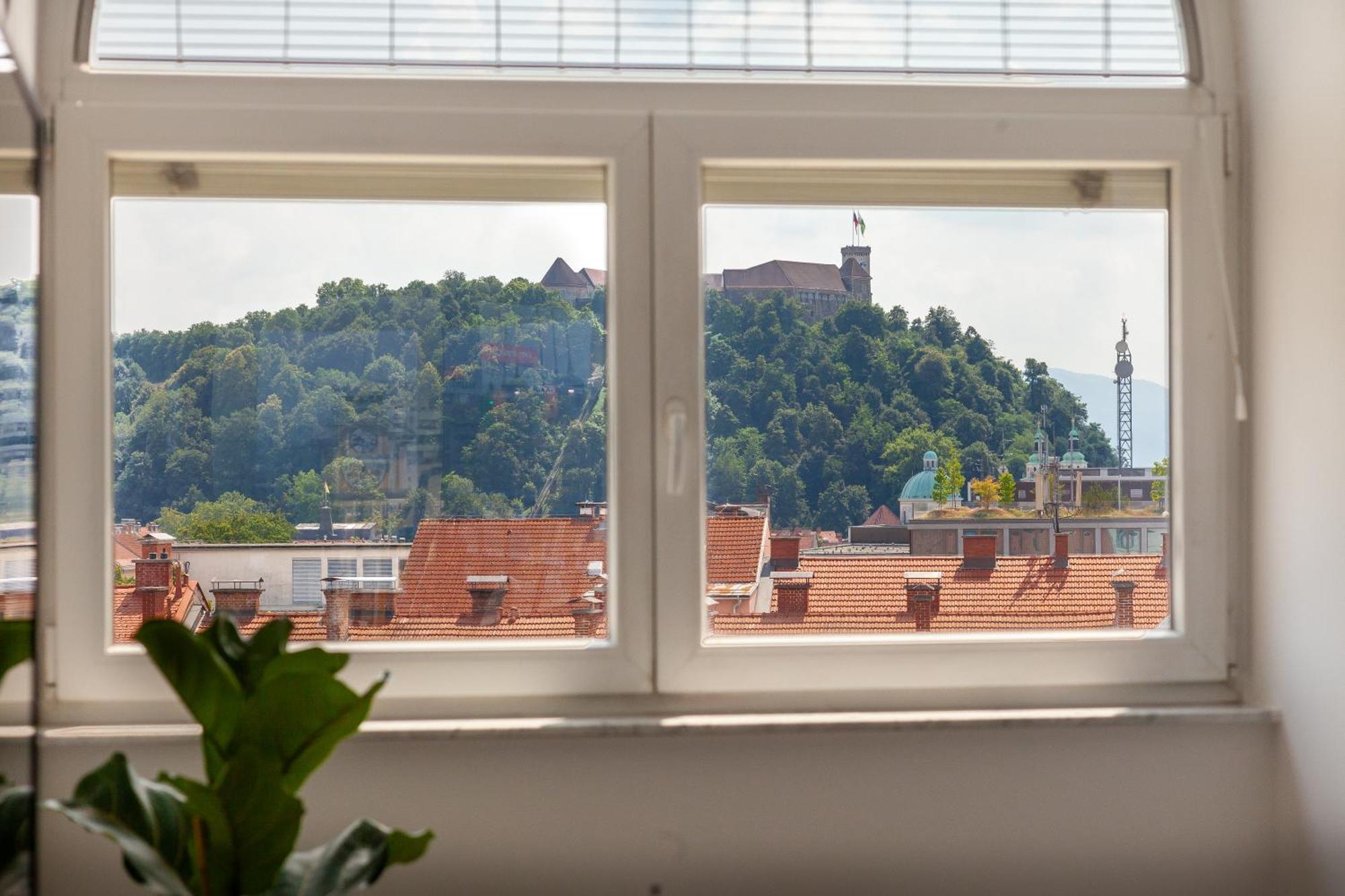 Luxe Penthouse With A Castle View Ljubljana Exterior photo